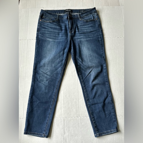 Judy Blue Relaxed Fit Straight Leg Jeans Women 31 Dark Blue Stretch JB82103 - Picture 2 of 10